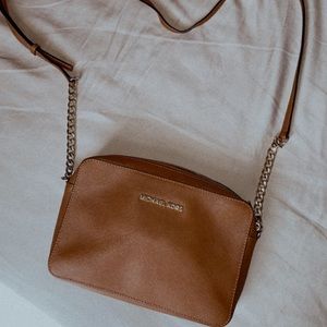 Michael Kors jet set crossbody